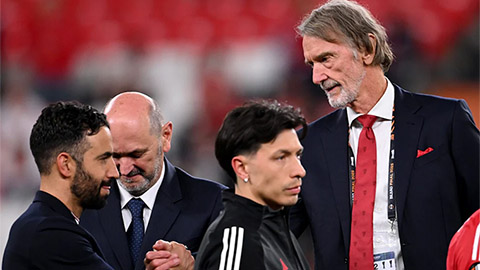  Đụng đâu hỏng đó, Ratcliffe chính là kẻ hủy hoại MU